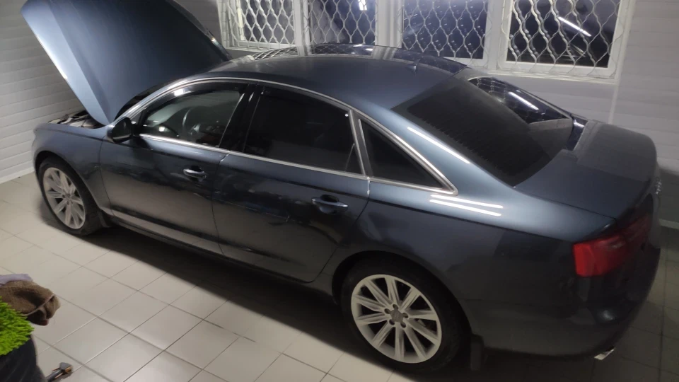 Audi A6 2.8 quattro 5