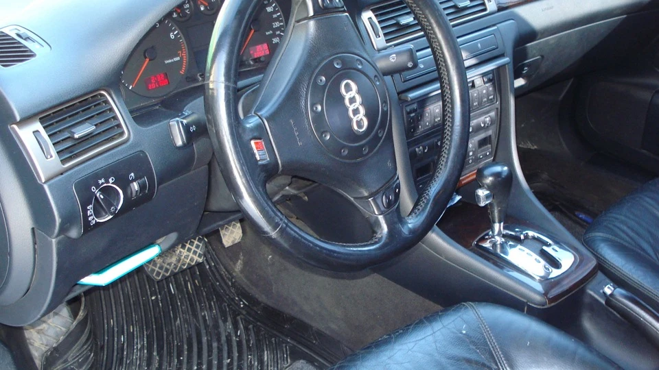 Audi A6 2.8 QUATTRO 5
