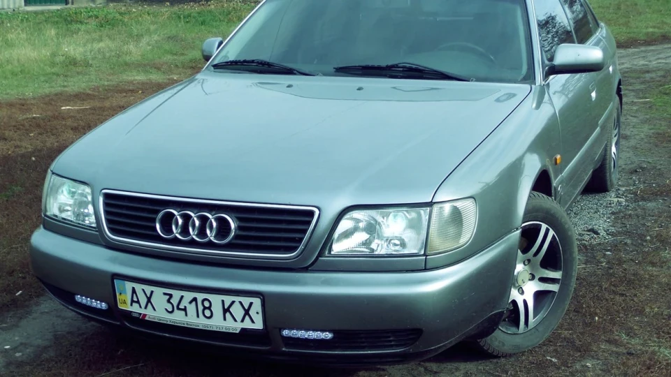 Audi A6 2.8 quattro 4
