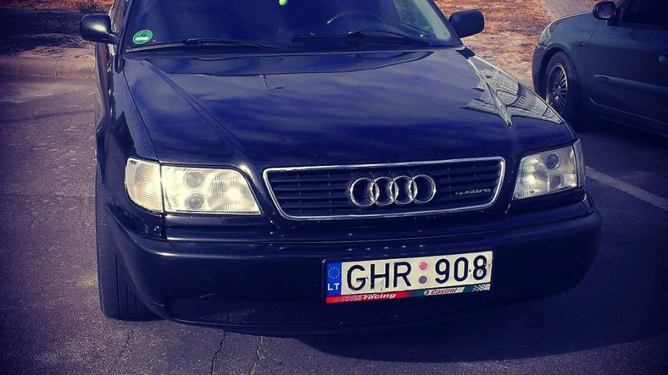 Audi A6 2.8, v6, 128kW, quattro.