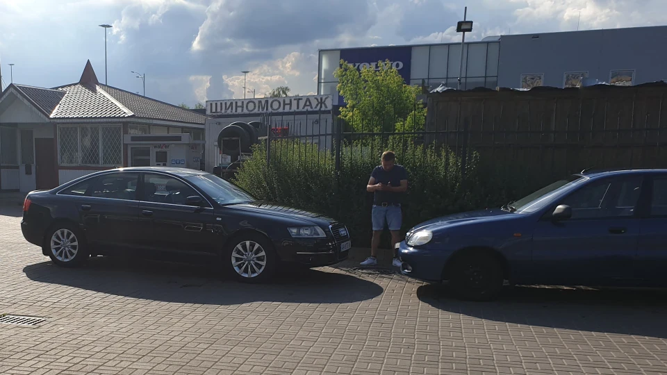 Audi A6 3 літри Дурі) 2