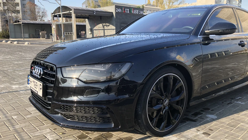 Audi A6 3.0 TFSI Black Edition 4