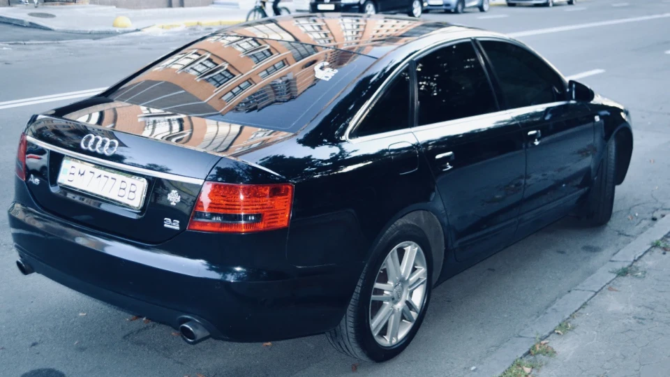 Audi A6 3.2 Quatro 2