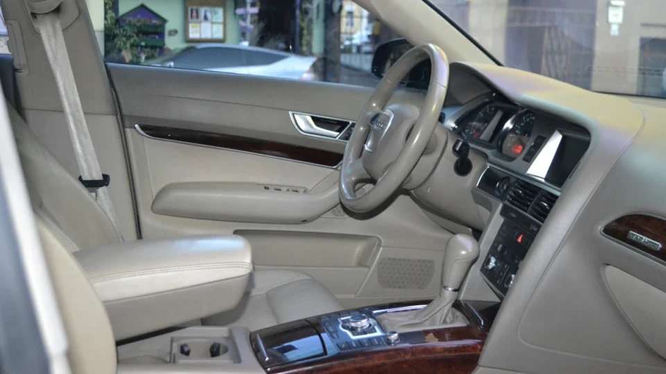 Audi A6 3.2 Quatro 3