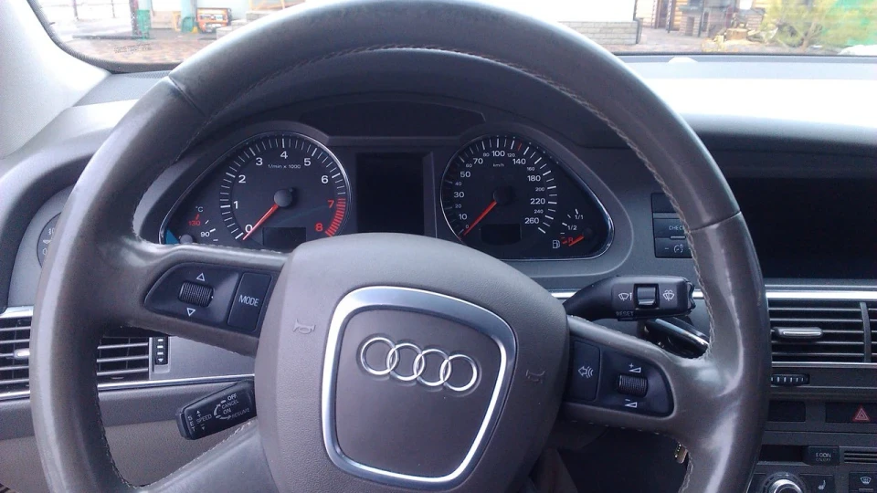 Audi A6 3.2 TFSI Quattro 4
