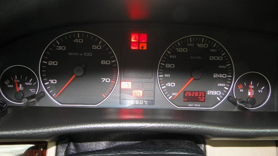 Audi A6 бронзова шоколадка 4