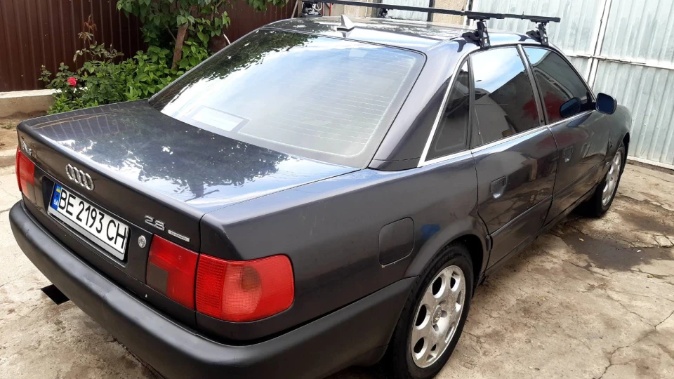Audi A6 C4 quattro 2