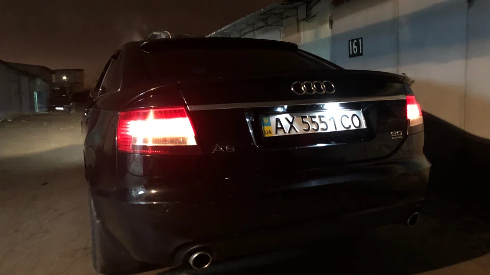 Audi A6 чорна блискавка 2