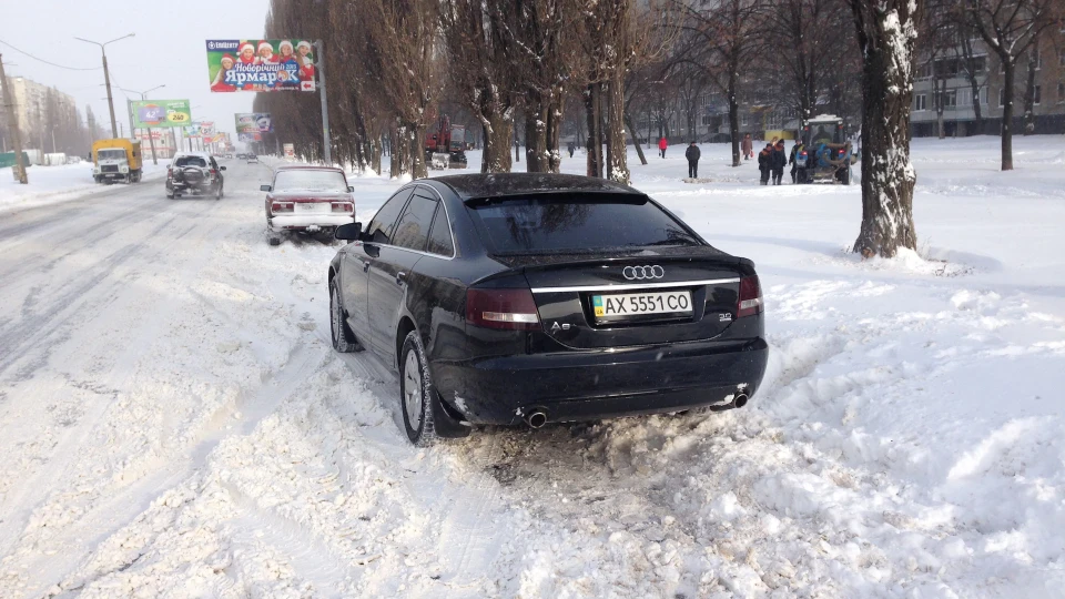 Audi A6 чорна блискавка 3