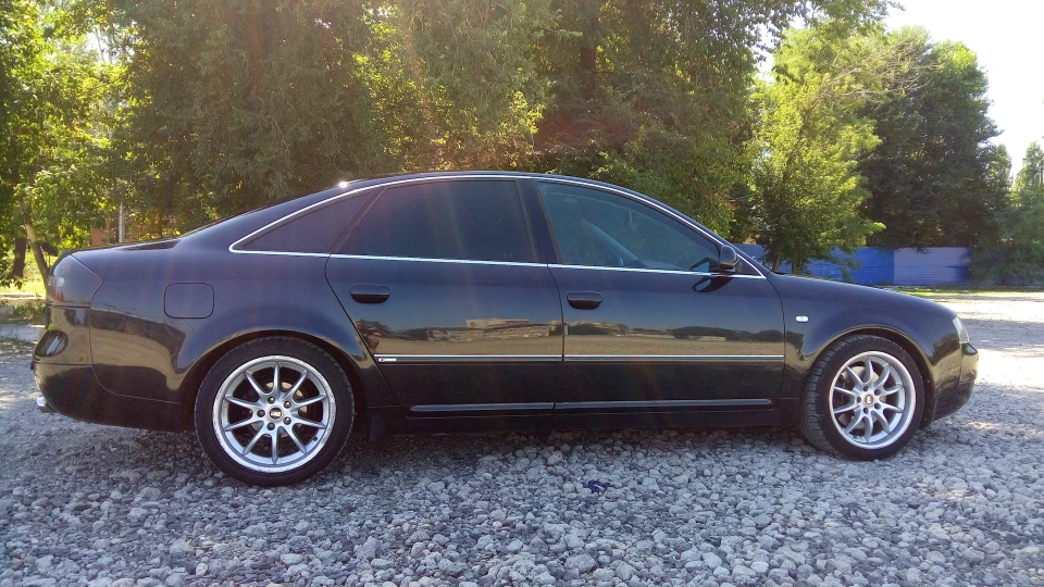 Audi A6 < Чорна > 5