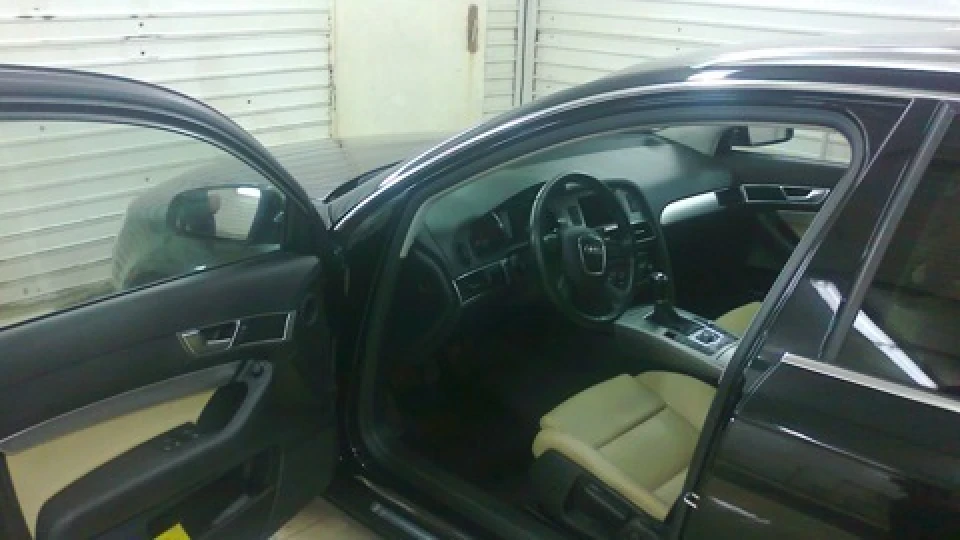 Audi A6 чорний глянець, 2.4 2
