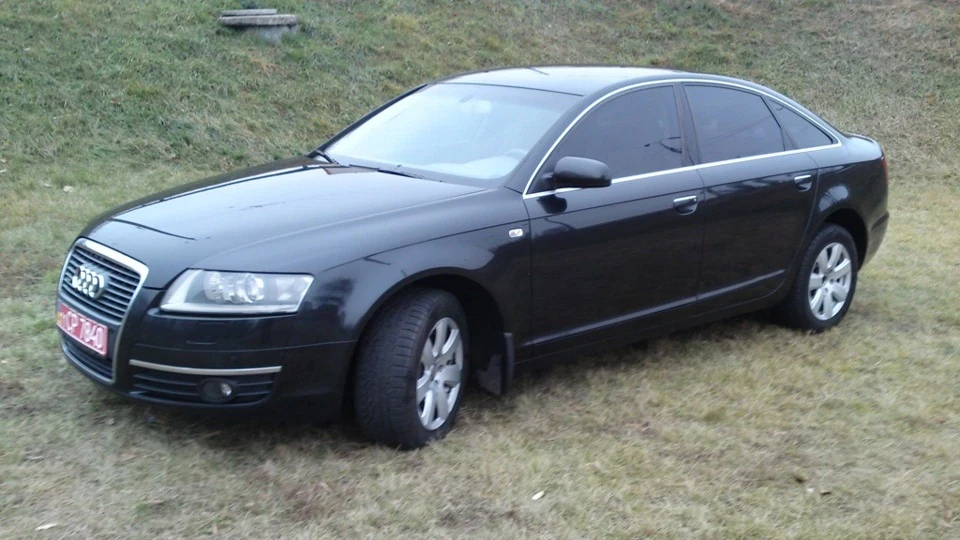 Audi A6 ЧОРНА КАВА З МОЛОКОМ)