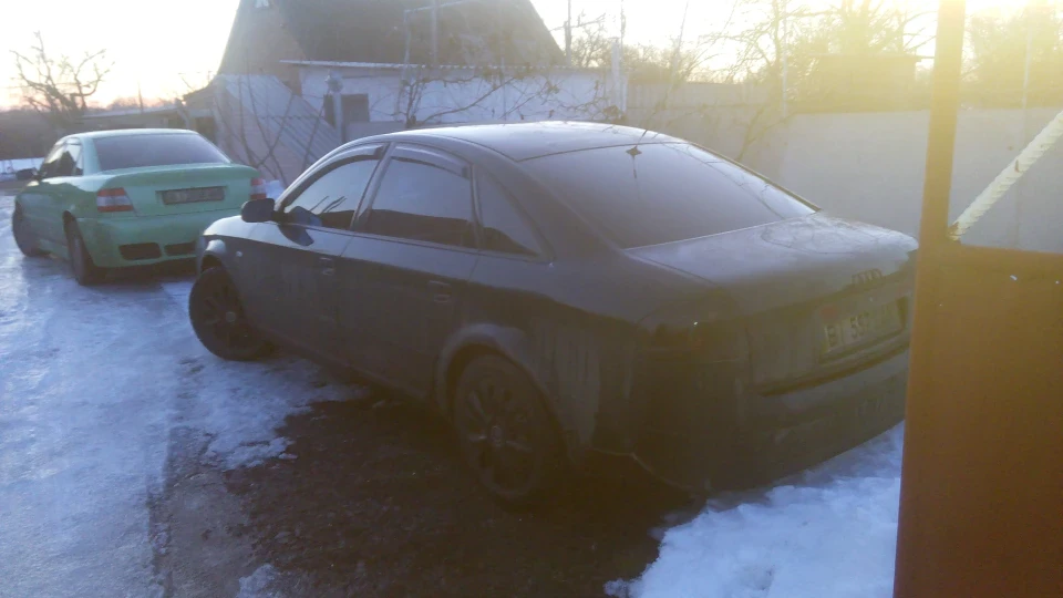 Audi A6 чорна блискавка 2