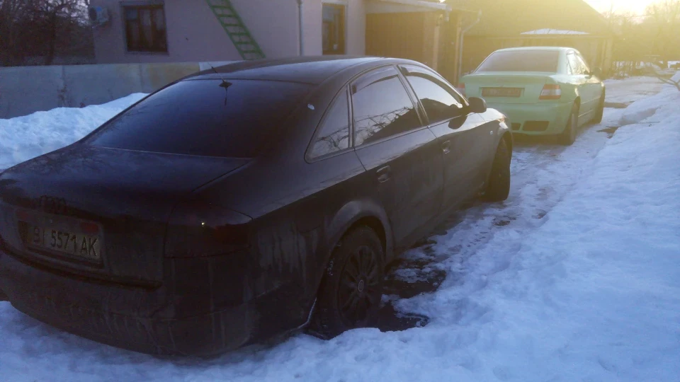 Audi A6 чорна блискавка 3