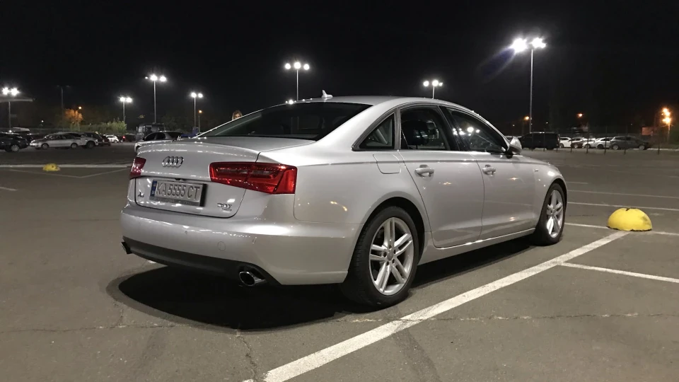 Audi A6 quattro 3.0T 2