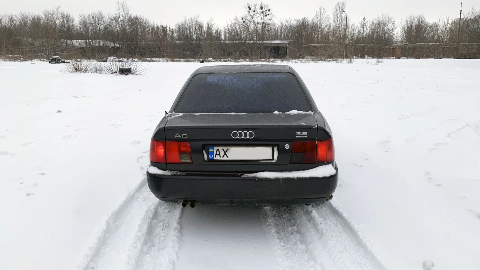 Audi A6 quattro 2
