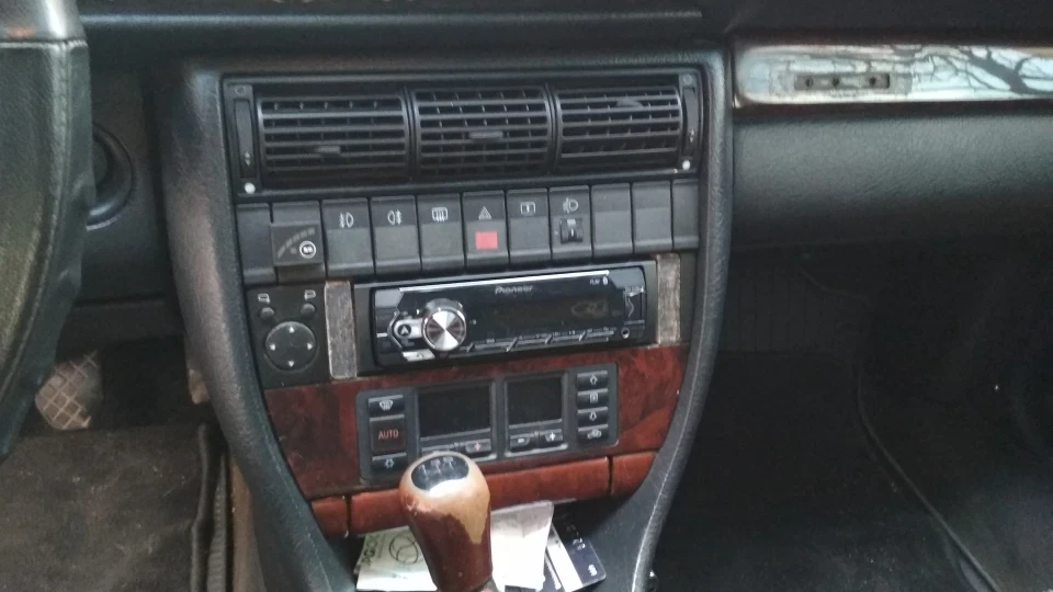 Audi A6 quattro 4