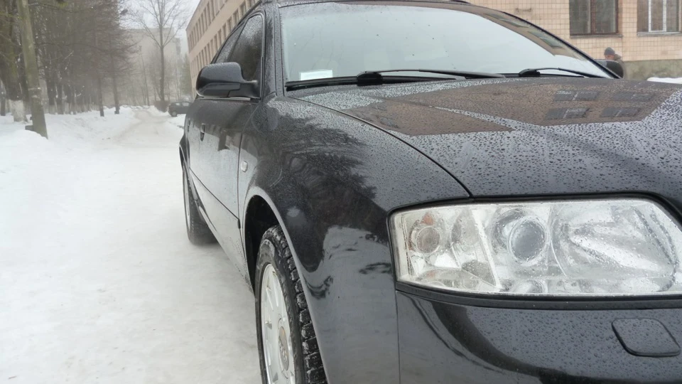 Audi A6 quattro 4