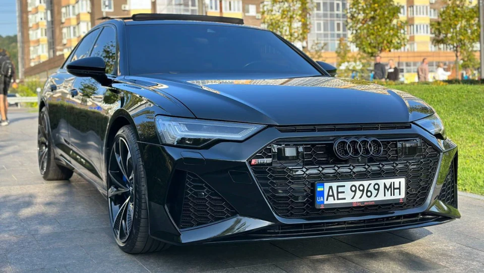 Audi A6 RS6 Sedan 3