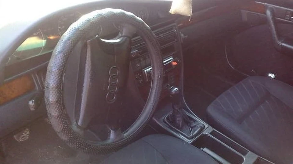 Audi A6 Сіра 2.8 174л.с. 2