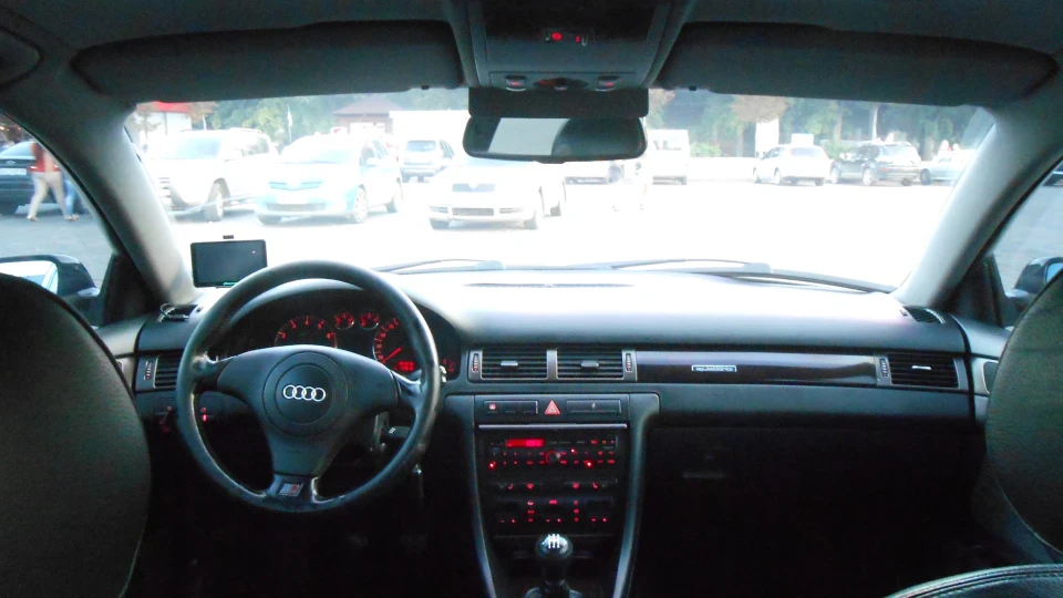 Audi A6 Темний Quattro ЛІТАК) 4