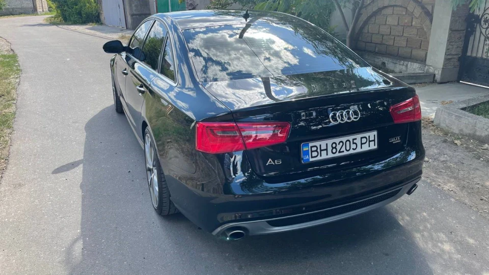 Audi A6 USA 3.0T Prestige 5