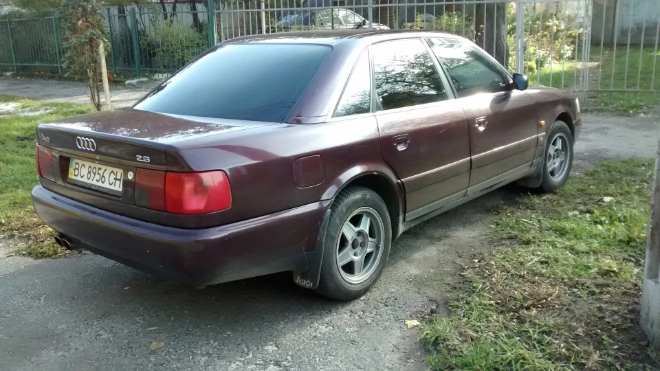 Audi A6 V6 2.6 ABC МКПП 4