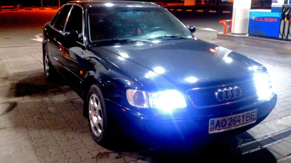 Audi A6 V6 - 2.6 quattro