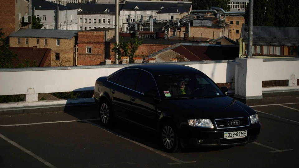 Audi A6 V6 30V quattro 5
