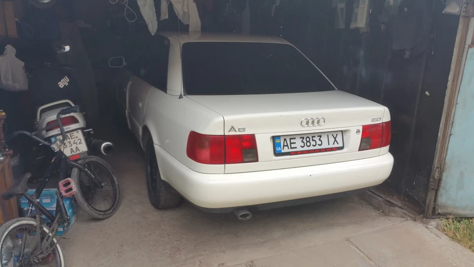 Audi A6 White. 2
