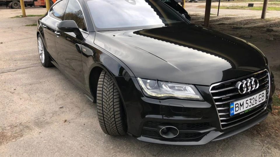 Audi A7 Sportback Чорна праска