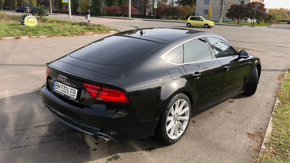 Audi A7 Sportback Чорна праска 2