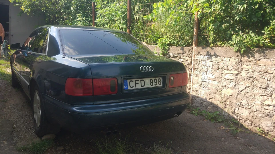 Audi A8 2