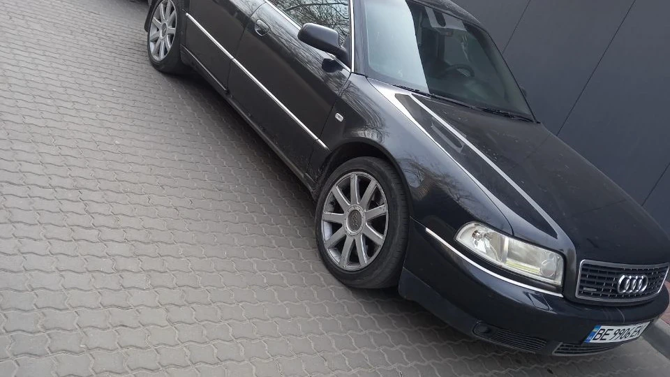 Audi A8