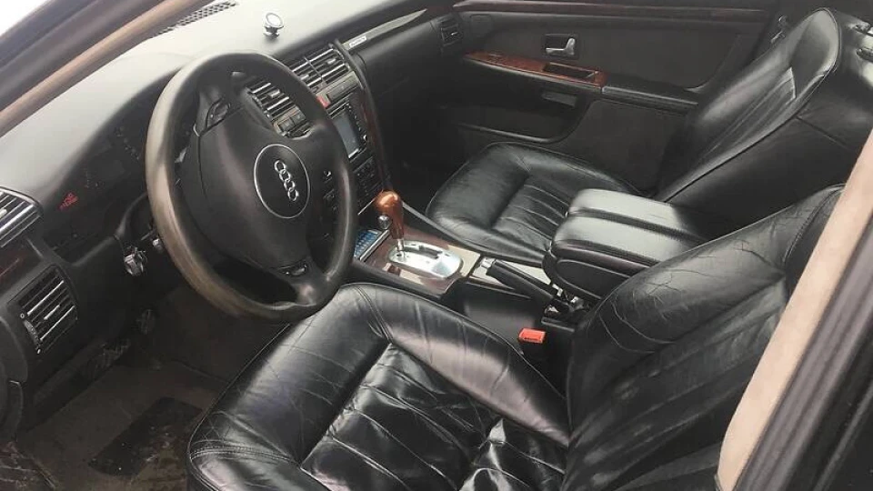 Audi A8 2