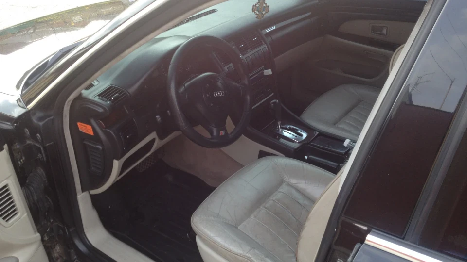 Audi A8 3