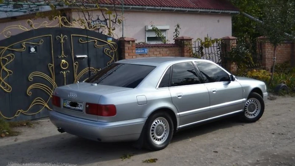 Audi A8 2