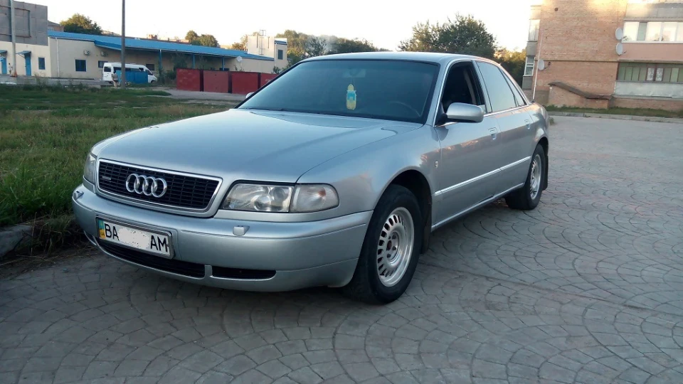 Audi A8 4