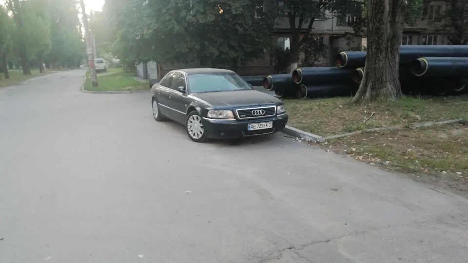 Audi A8 4