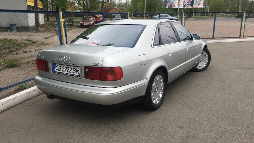 Audi A8 2