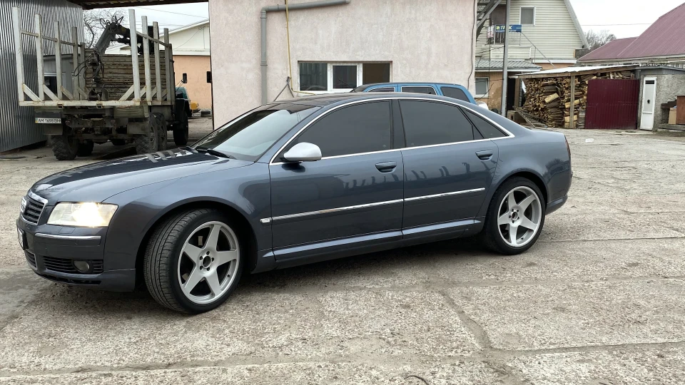 Audi A8