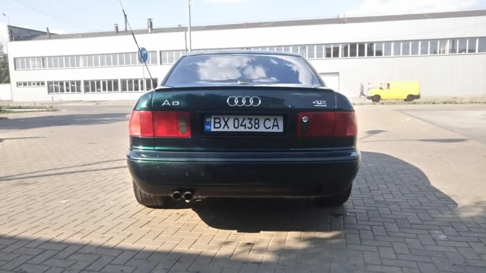 Audi A8 4