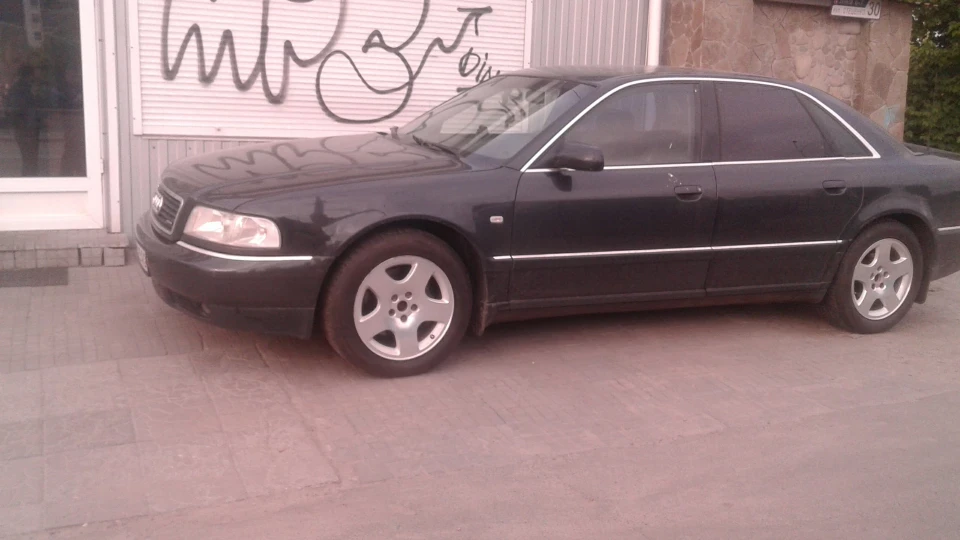 Audi A8 2