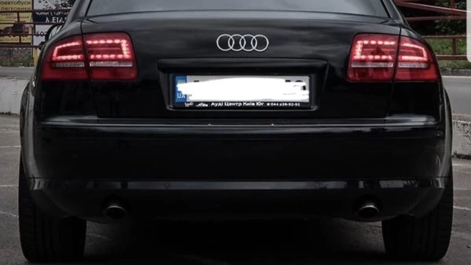Audi A8 2