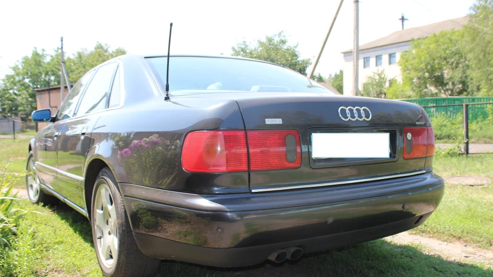 Audi A8 2