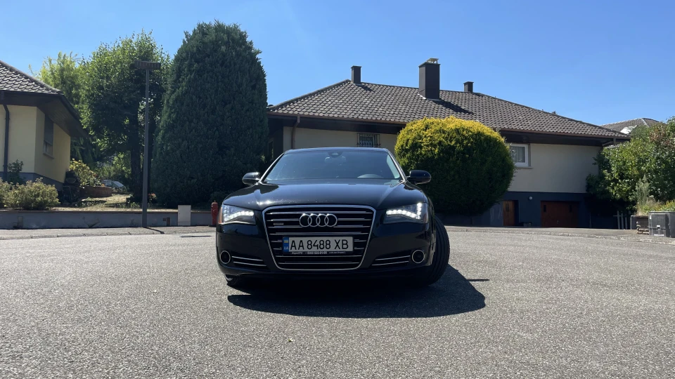 Audi A8 2