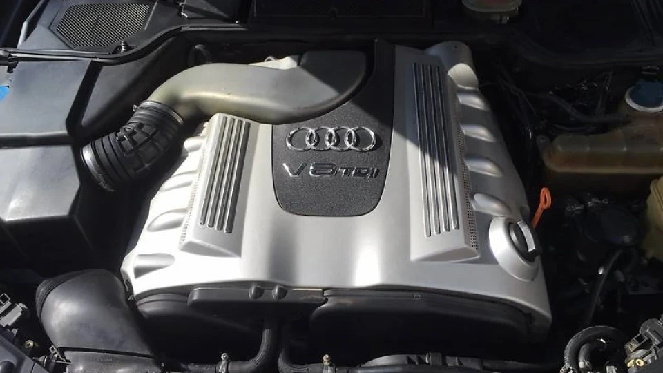 Audi A8 2