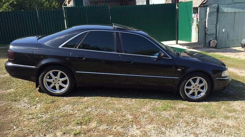 Audi A8 4