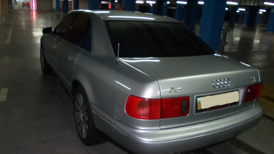 Audi A8 4