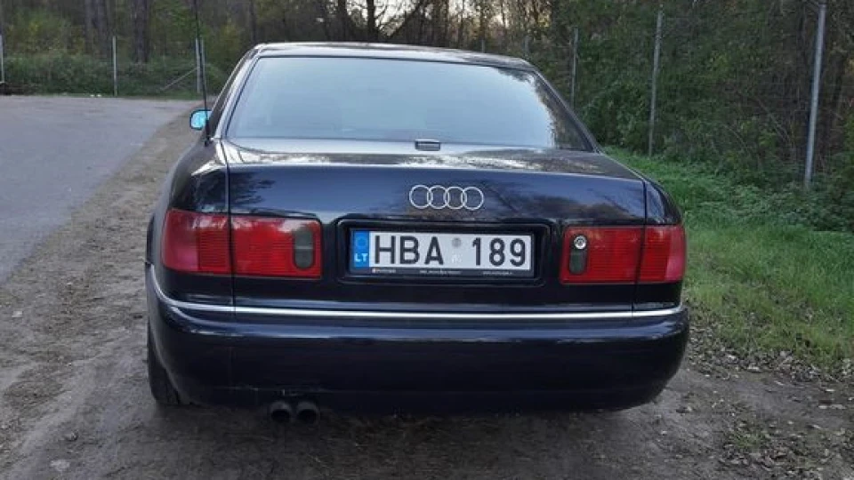 Audi A8 2